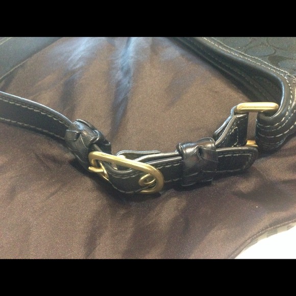 Coach Signature Shoulder Bag - Picture 3 of 3