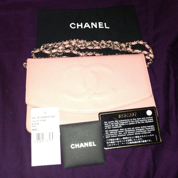 Chanel wallet on chain