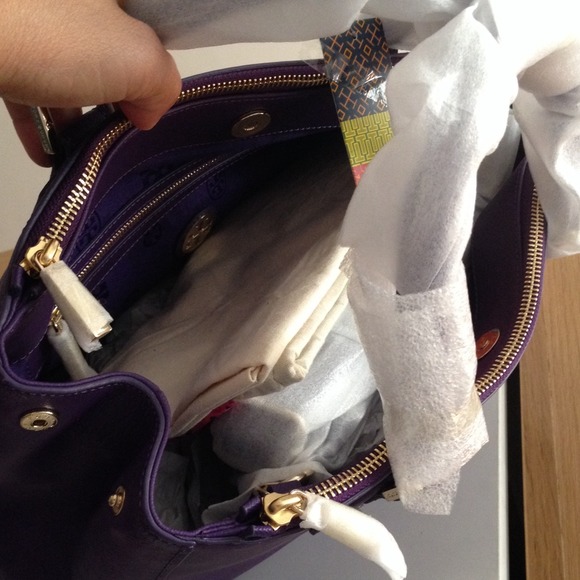 Tory Burch Robinson Double Zip Tote Purple - Picture 3 of 3