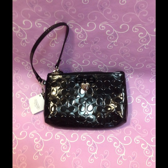 💯Authentic Coach Wristlet - Picture 1 of 4