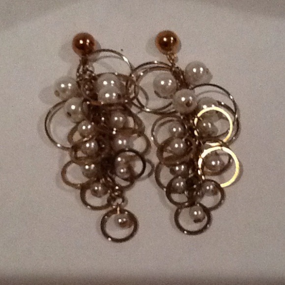 A pair of earring.
