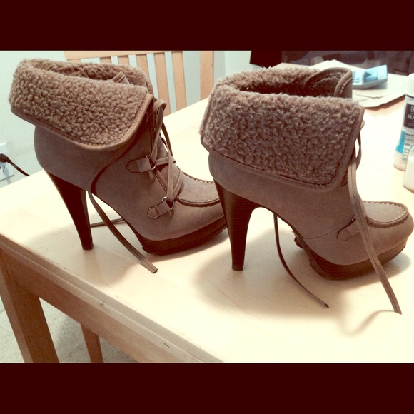 Journee Collection Booties - Picture 1 of 3