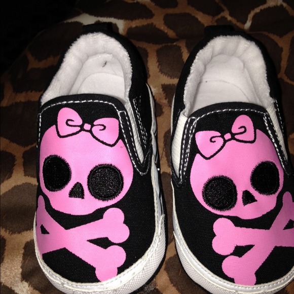 New Ugarit skull baby shoes. SOLD
