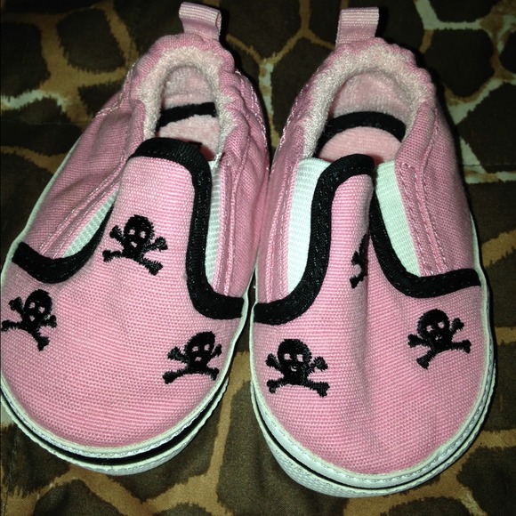 Cute baby girls skull shoes SOLD