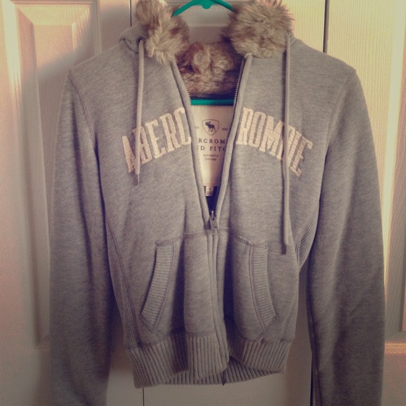 Abercrombie & Fitch Outerwear - Abercrombie fur lined hooded coat