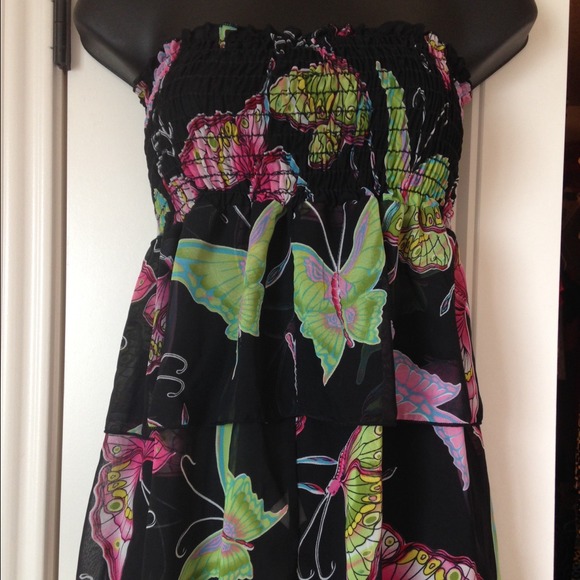 SOLD Strapless butterfly top