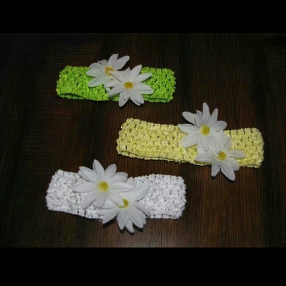 Handmade white flower hairclips