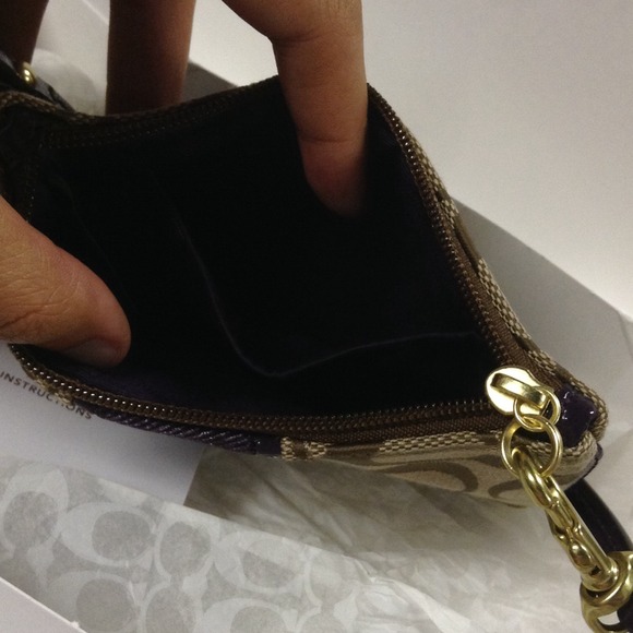 Authentic Coach Wallet - Picture 3 of 4