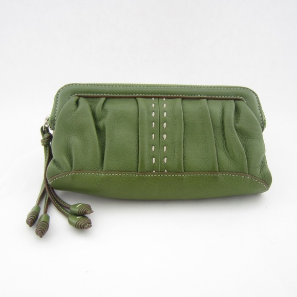 LAST CHANCE | Adorable Cole Haan clutch - Picture 3 of 3