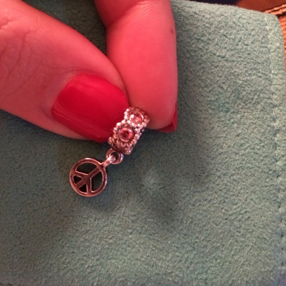 🚫🚫SOLD Pandora peace sign