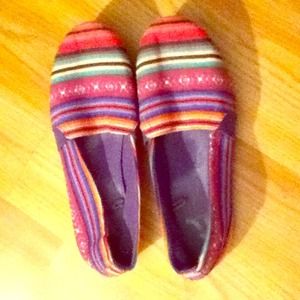 Colorful flats kinda looks travel print