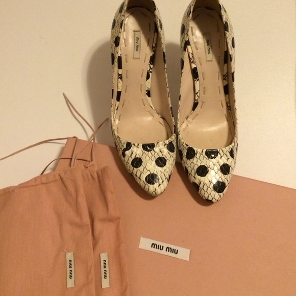 Miu Miu Python Polka Dot Printed Heels - Picture 4 of 4