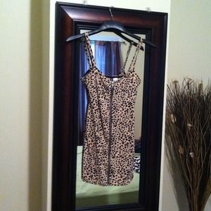 ⬇⬇REDUCED⬇⬇H&M  Divided dress