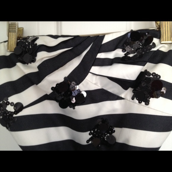 BCBG MaxAzria Black and White Striped Dress - Picture 4 of 4