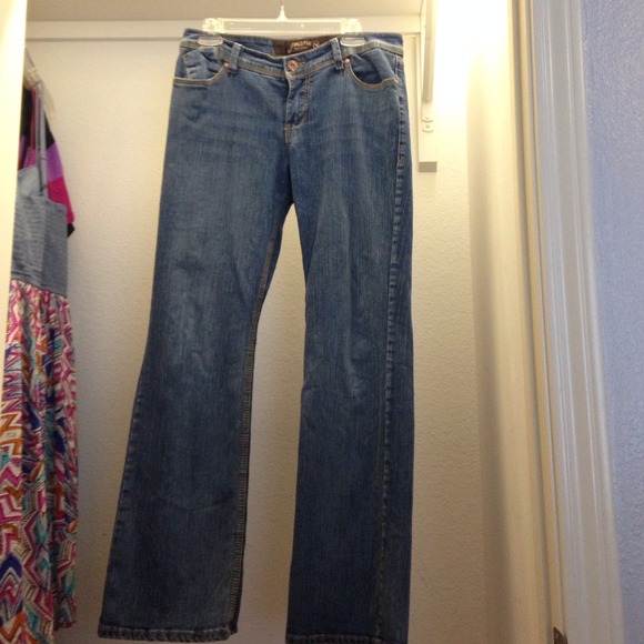 Jeans. - Picture 1 of 3