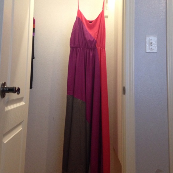 Dress - Picture 1 of 2