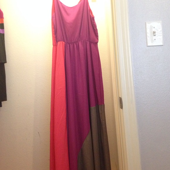 Dress - Picture 2 of 2