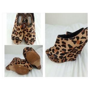Steve Madden Leopard Calf Hair Wedges