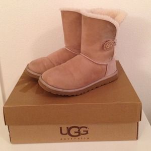 ***SOLD ON EBAY*** Bailey Button UGG boots