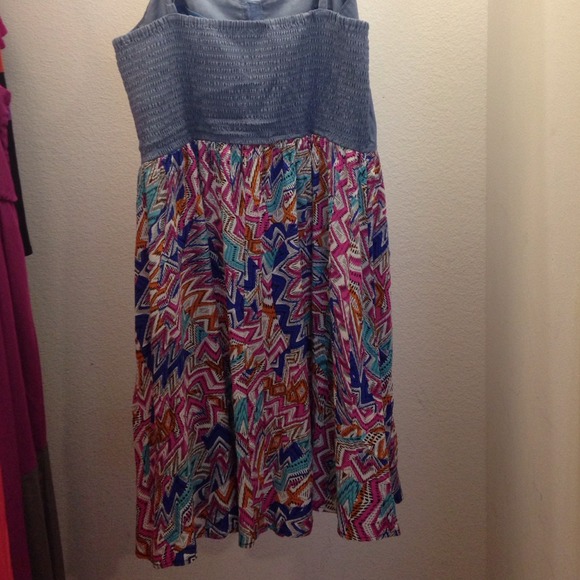 Dress. - Picture 2 of 2