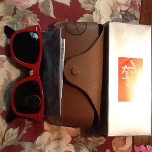 RED and BLACK RAY BAN WAYFARERS NEW W/TAGS