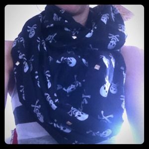 Skull and crossbones studded scarf.