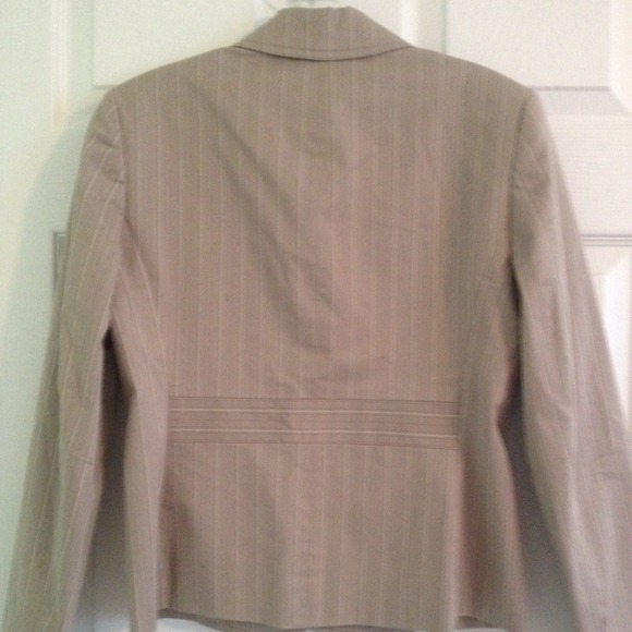 Tan blazer jacket - Picture 3 of 4