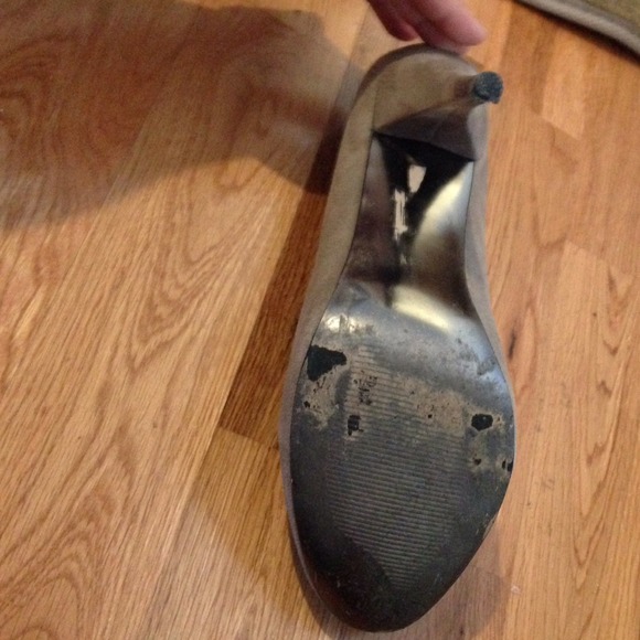Heels. - Picture 3 of 4