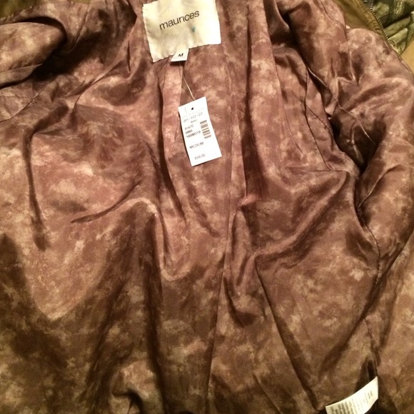 Adorable brown leather jacket😍 - Picture 2 of 2