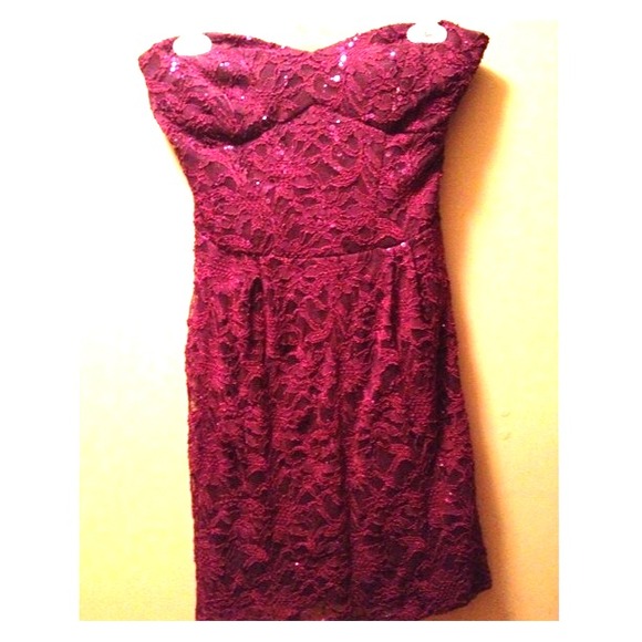 B. Smart Strapless Dress