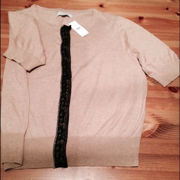 🎉 SOLD 🎉 LOFT Sweater
