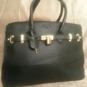 Black leather Hermes handbag FOR @jrod143