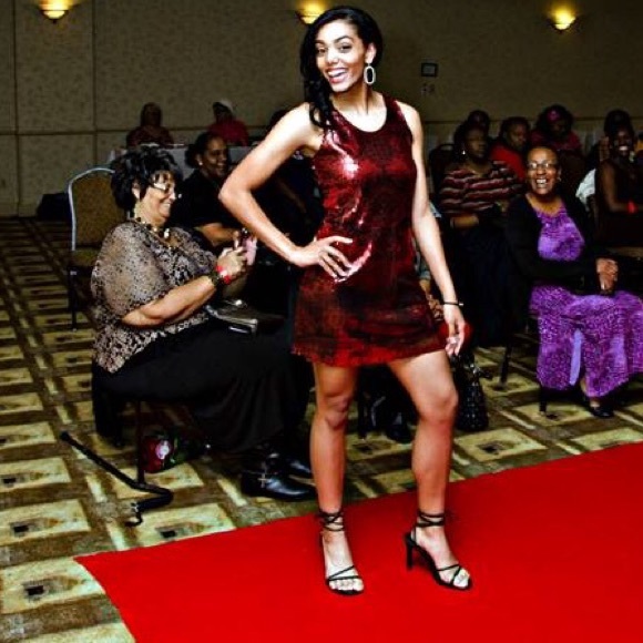 💐🔵Black & Red Sequin Flower Dress - Med