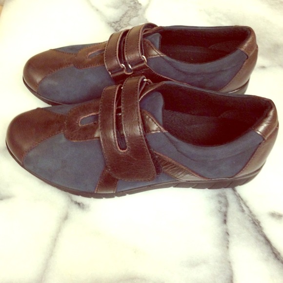 Munro American " jewel" loafers