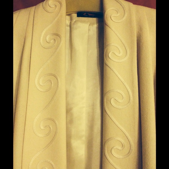 Coat - Picture 2 of 2