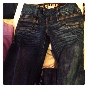 Dark blue jeans! Wrinkled pockets super cute!