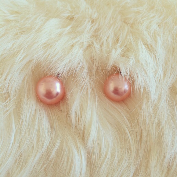 Pink Pearly Earrings