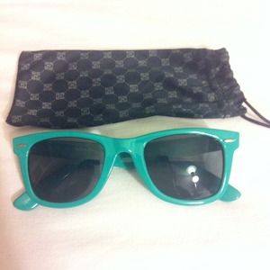 ❗️SOLD❗️KR3W by Chad Muska wayfarer sunglasses.