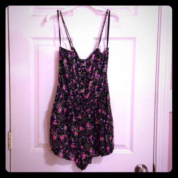 Mini floral romper - Picture 1 of 3