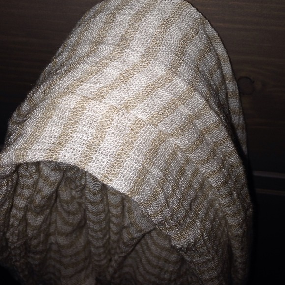 Scarf - Picture 2 of 3