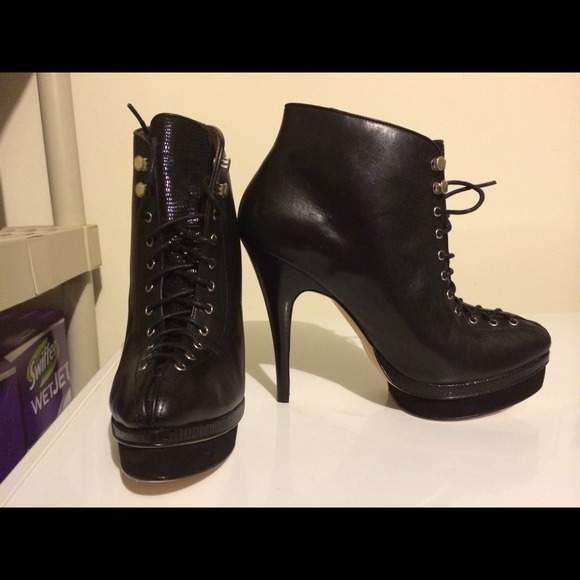 💎REDUCED PRICE💎 Lace up ankle boots💋