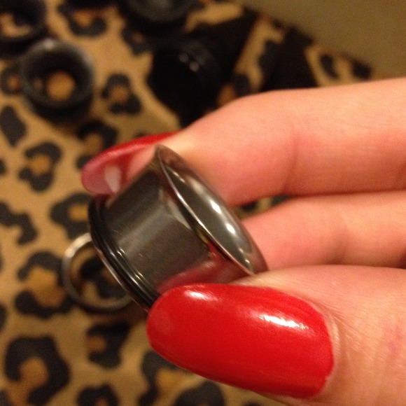 Tunnels. - Picture 2 of 2