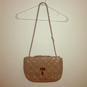 Beige shoulder bag