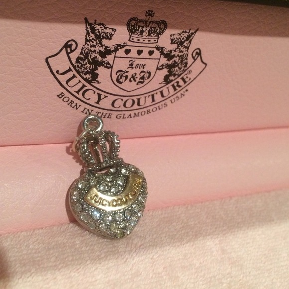 JUICY COUTURE SILVER PENDANT LIKE NEW