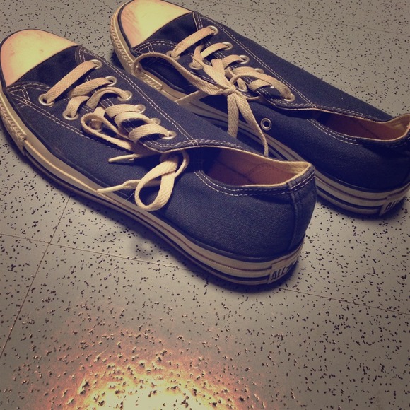 navy blue converse