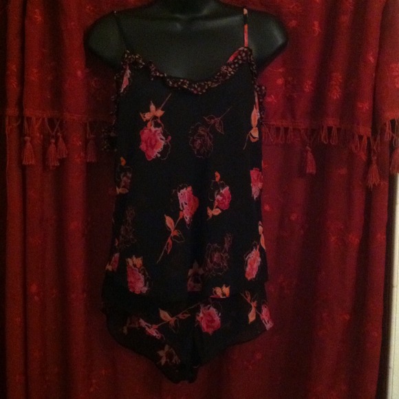 💥CC sale💥NWOT sheer nightie set🚫$25🚫 - Picture 3 of 4