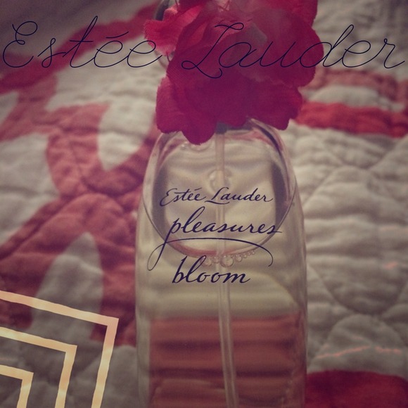 Esta Lauder Perfume