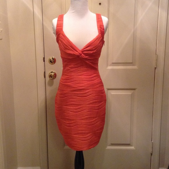 Guess Dresses & Skirts - GUESS  Scrumptious Coral/Salmon Body Con Dress