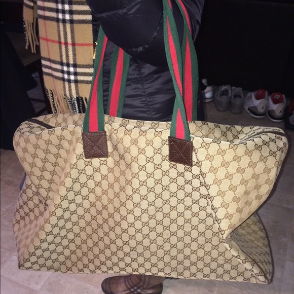 Authentic Gucci duffle bag