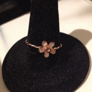 Rose gold colored flower ring